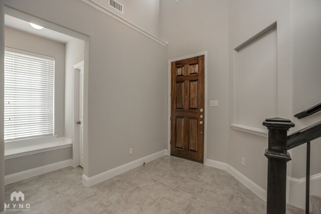 Photo - 133 Knight of Realm Blvd