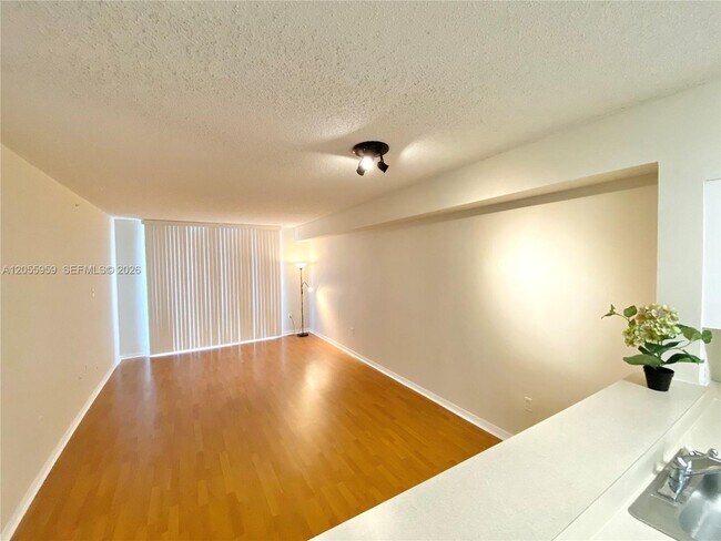 Photo - 5099 NW 7th St Unidad TS-03