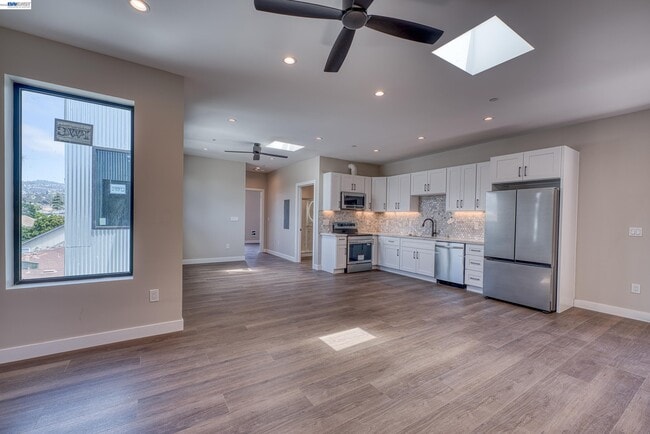 Photo - 4202 Telegraph Ave Unit 303