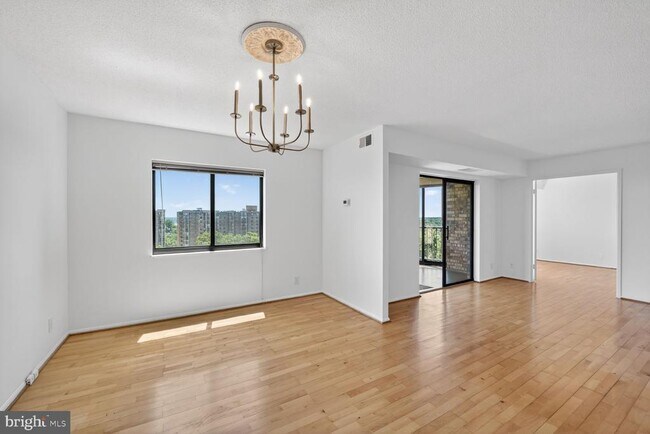 Photo - 5901 Mt Eagle Dr Unit 1116