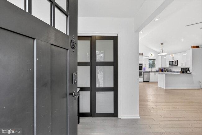 Photo - 7011 Fox Chase Rd