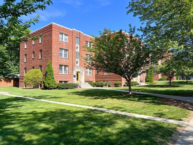 Photo - 6718 3rd St NW