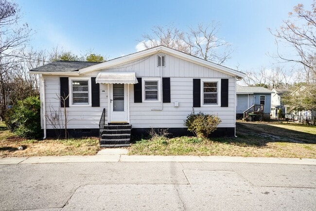 Building Photo - Cozy 3 Bedroom Downtown Apex Home