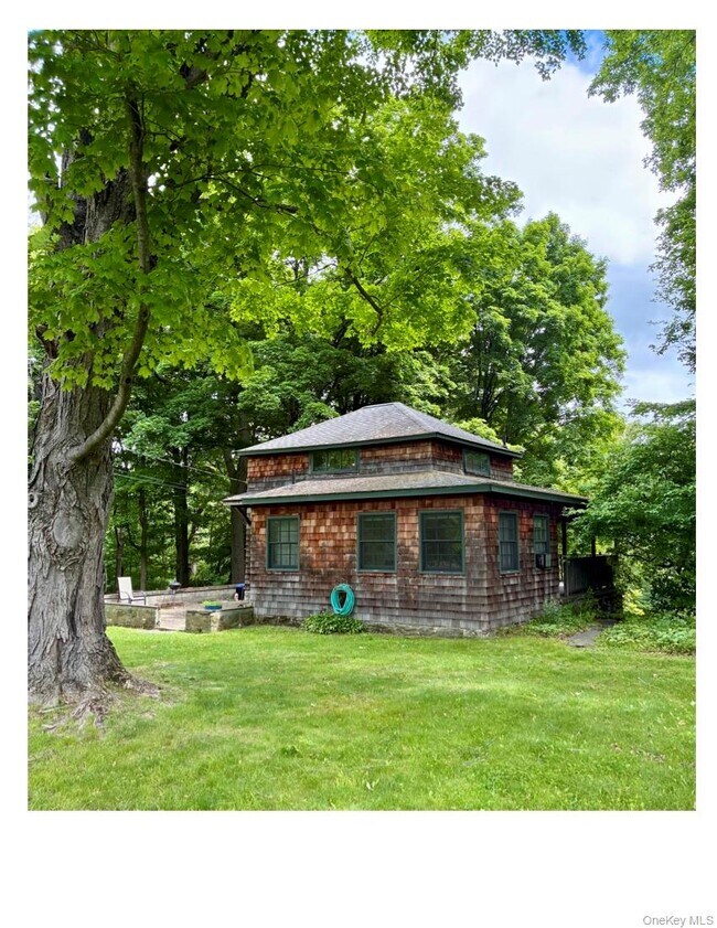 Photo - 186 Taylor Rd