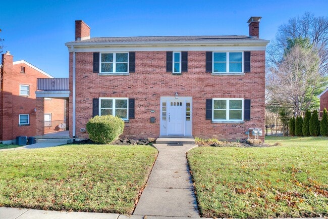 Photo - 114 Basswood Cir