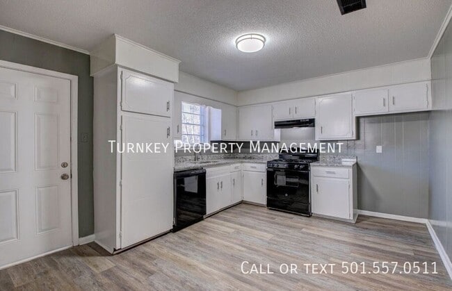 Photo - 202 Overland Trail