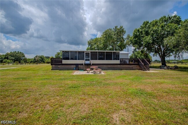 1205 Inverness Ave