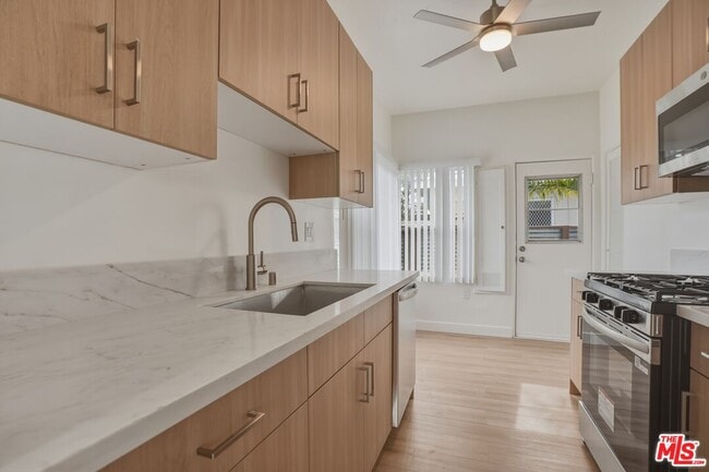 Photo - 2317 Ocean Park Blvd Unit A