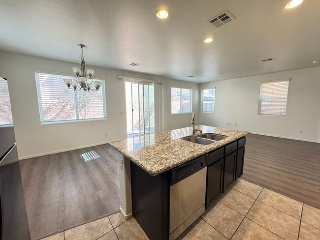 Photo - 6208 Yankee Spring St