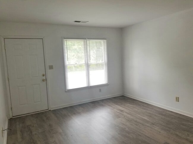 Photo - 2 BR duplex near Four Seasons, Twin Lakes