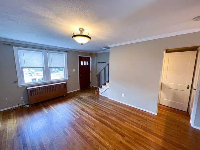 Photo - Charming 2 Bed 2 Bath Brick Townhome With A Fully Fenced Yard In Beautiful Foxcroft Heights