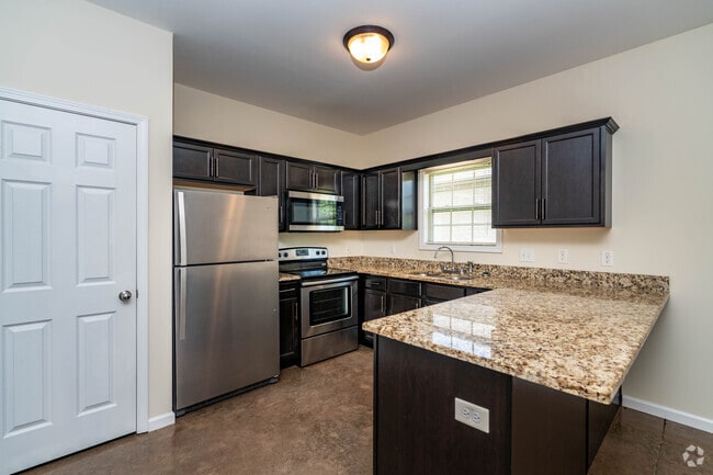 3BR, 2BA - 1,325SF - Kitchen