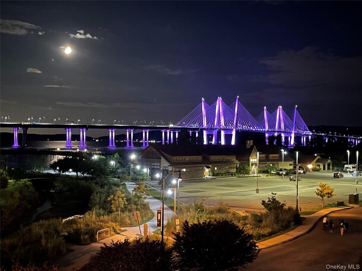 Photo - 127 W Main St Unidad 308