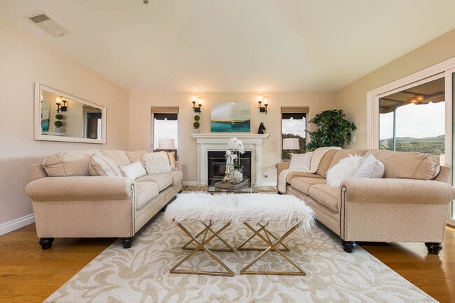 Photo - 20900 Bandera St