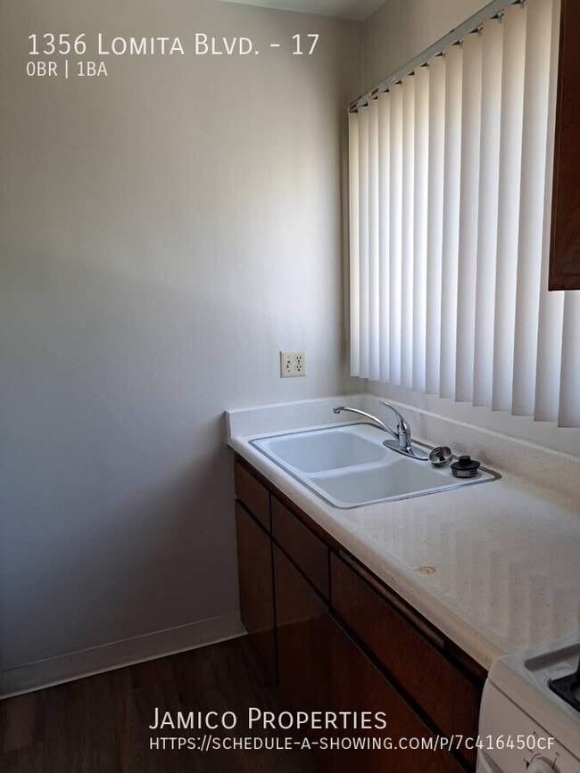 Photo - 1356 Lomita Blvd Unidad 17