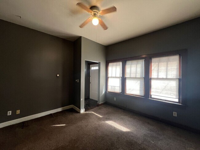 Photo - 847 Jason Ave Unidad 1