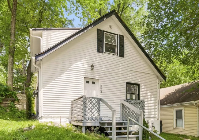 Building Photo - LOOK AT THIS GEM!  Schedule A Tour Today!!