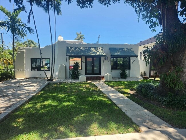 Photo - 241 Palmetto Dr House