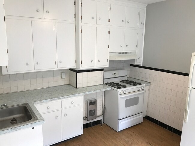 Photo - 99 Endicott St Unidad 4