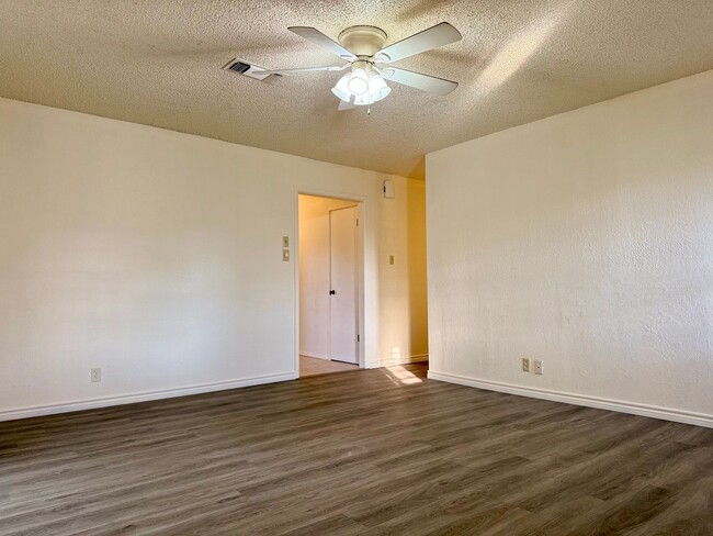 Photo - 2213 Culver Dr
