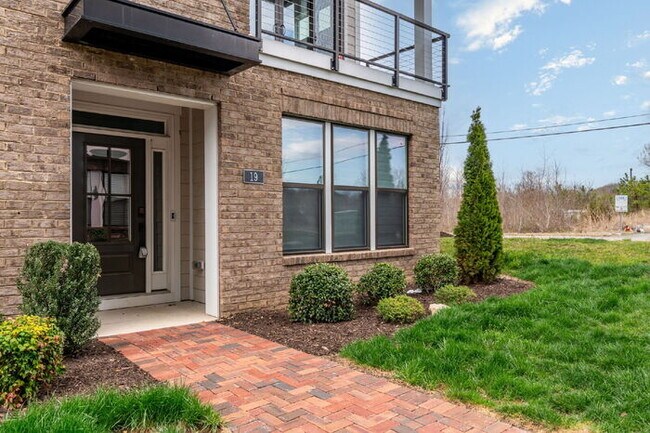 Photo - Modern End-Unit Townhome in Rocketts Landing – Prime Richmond Location
