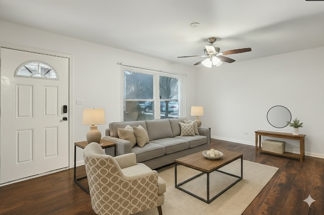 Photo - 1945 Hancock Dr