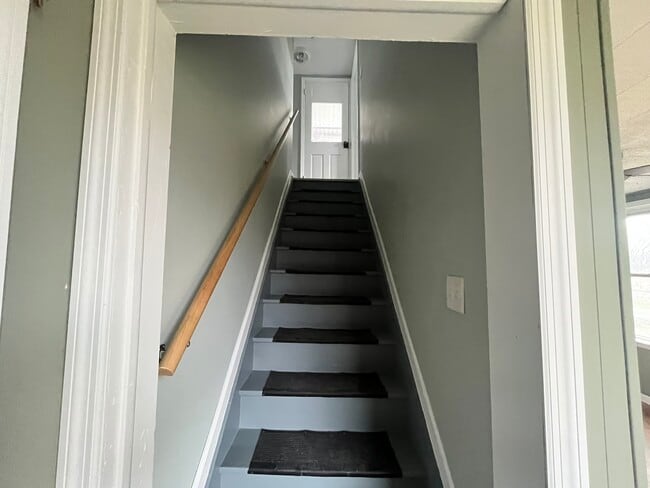 Photo - Herndon Blue House