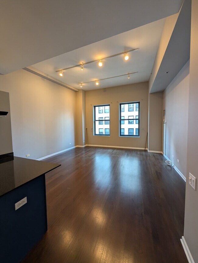 Photo - 5 N Wabash Ave Unit 1704