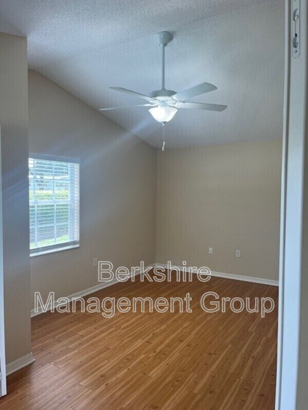 Photo - 1106 Brook Meadow Dr