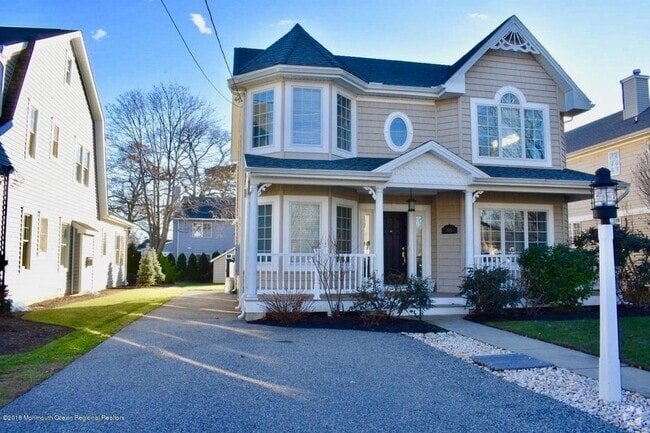 Building Photo - 613 Monmouth Ave Rental