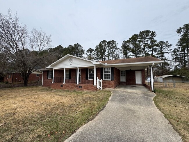 Building Photo - Nice 3/1.5 Brick House in Armuchee- $1,495