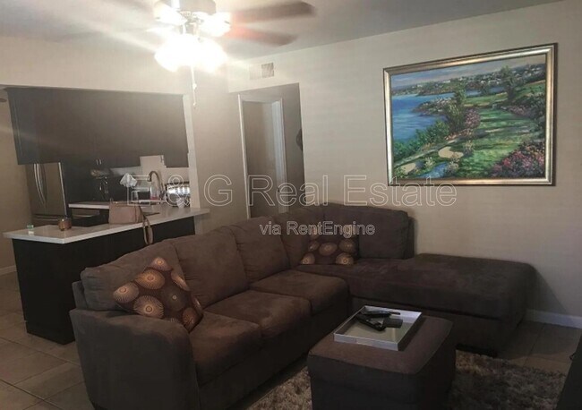 Photo - 510 W University Dr Unit 117