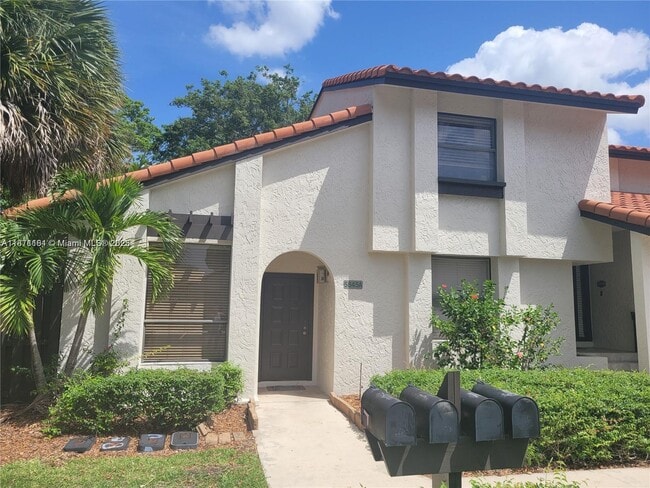 Building Photo - 5845 Fox Hollow Dr Rental