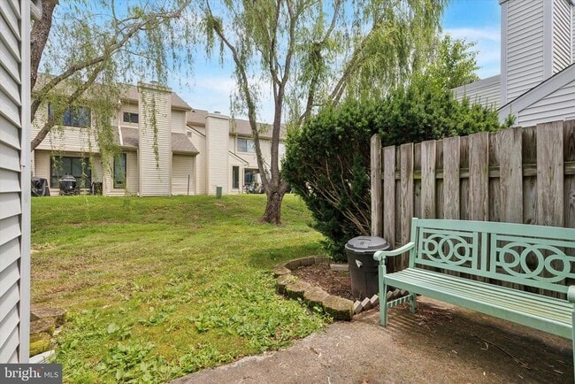 Photo - 102 Revere Dr