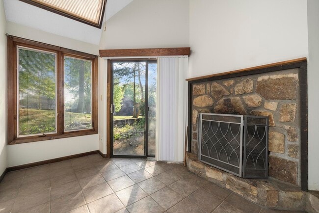 Photo - 115 Beechnut St