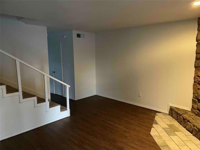 917 Acacia Cir