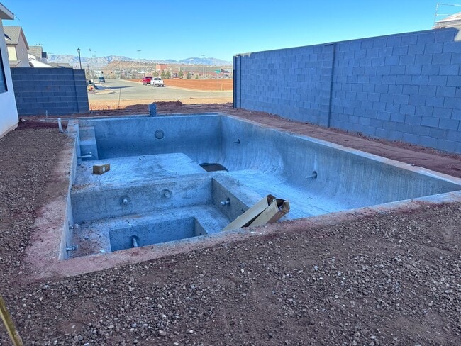 Photo - 5 bed 4.5 bath home with pool in Crimson Cliff Boundary