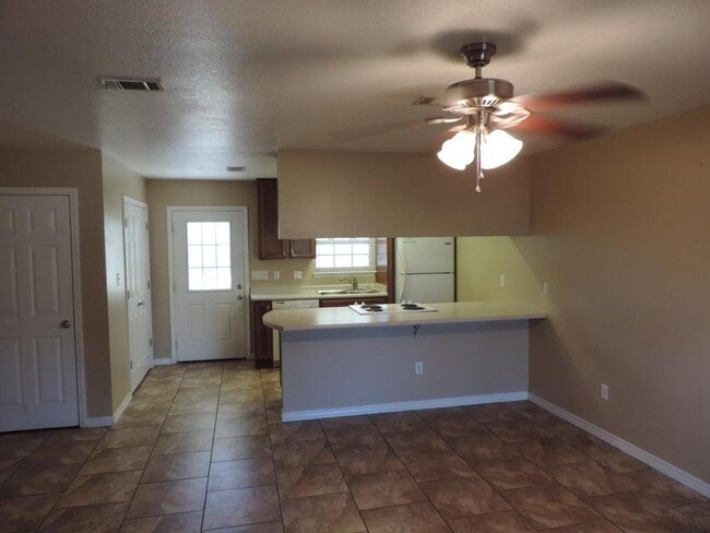 Photo - 207 Reed Ave