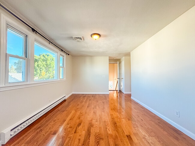 Photo - 74 Dunboy St Unit 2