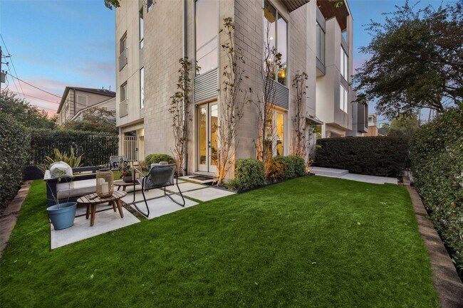 Photo - 1822 Morse St Unit A