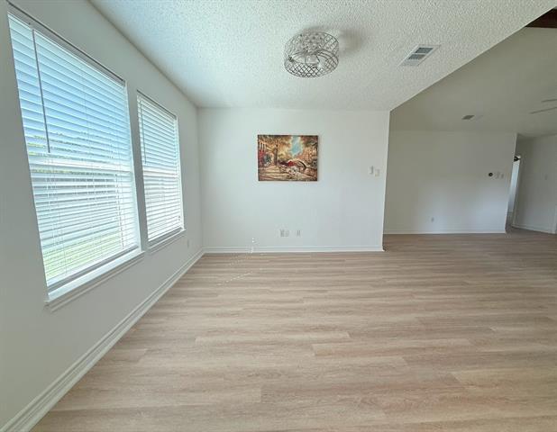 Photo - 352 Westwood Ct