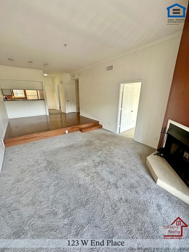 Photo - 123 West End Pl