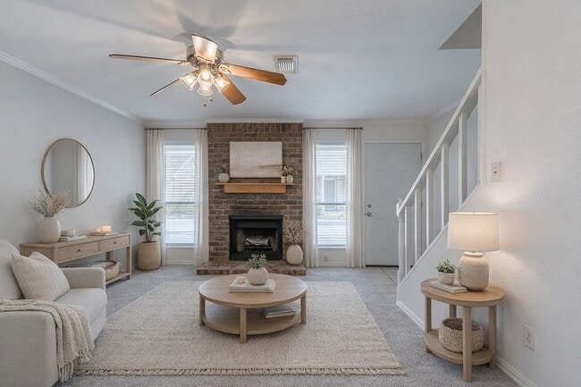 Building Photo - 14020 Schroeder Rd Unit 141