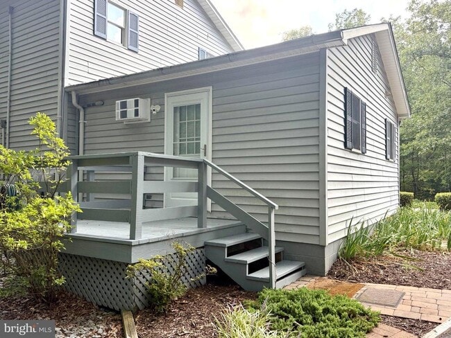 Building Photo - 23970 Maypole Rd Unit E