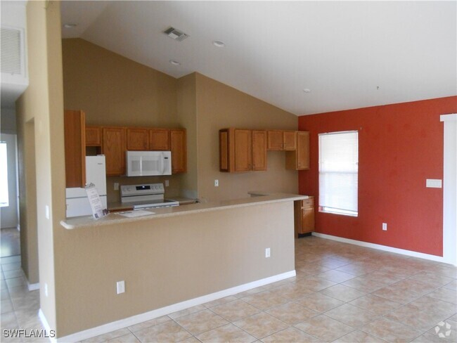 Building Photo - 407 Chamonix Ave S Rental