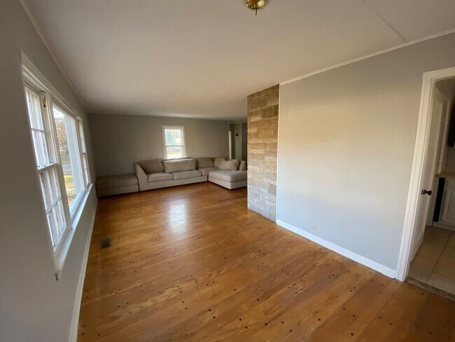 700 Dover Pl