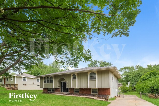 Photo - 9827 Drury Ave