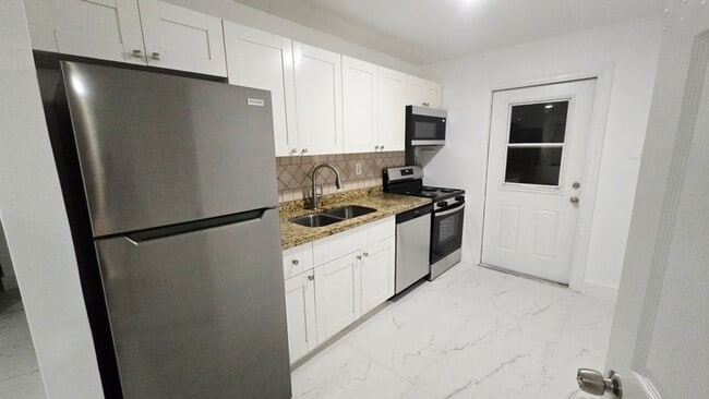 Photo - 2849 NE 13th Ave