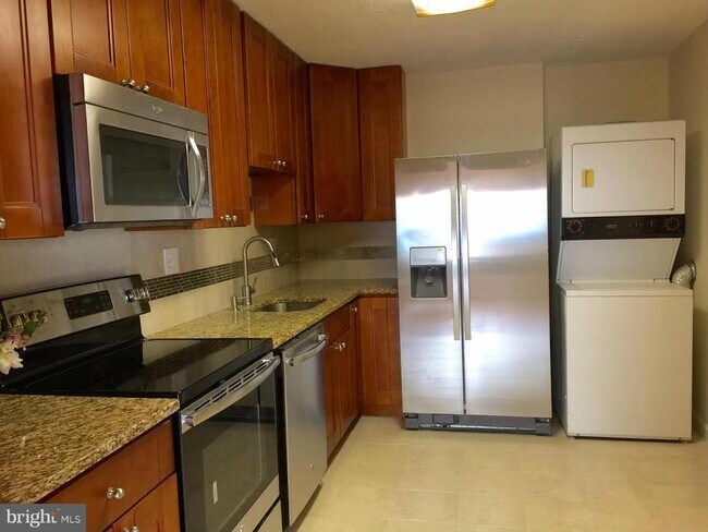 Photo - 8350 Greensboro Dr Unit 1012