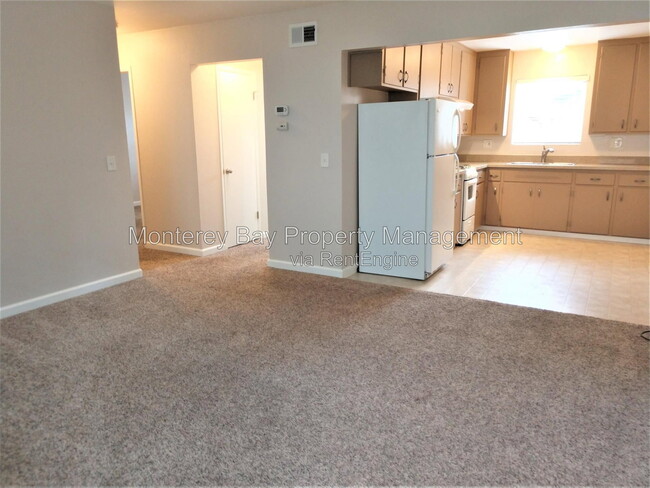 Building Photo - 1113 Fourth Street Unit A